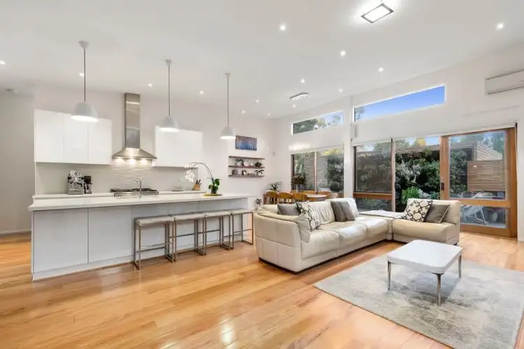 2/145 Sherbourne Road, Montmorency VIC 3094