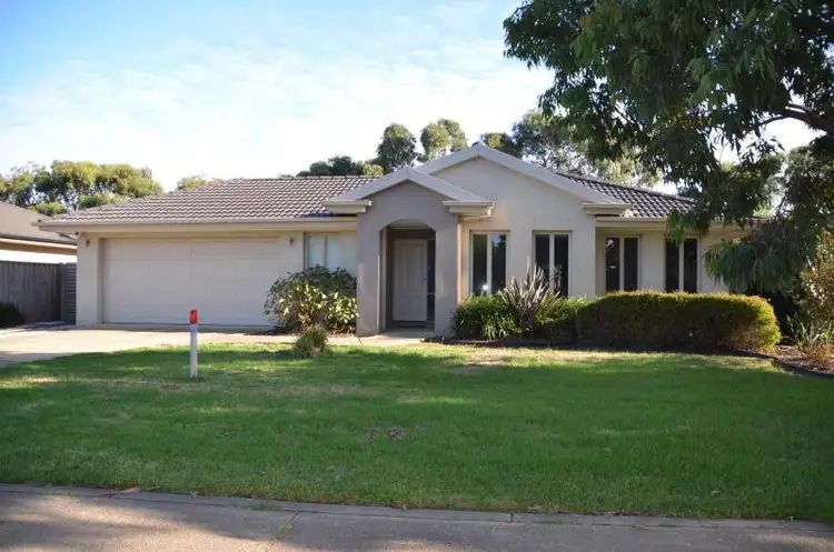 3 Spence Terrace, Sandhurst VIC 3977