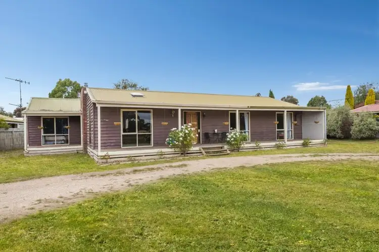 42 McMasters Lane, Lancefield VIC 3435