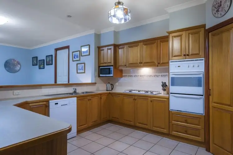 Sixth view of Homely house listing, 19 Aitken Street, Sunbury VIC 3429