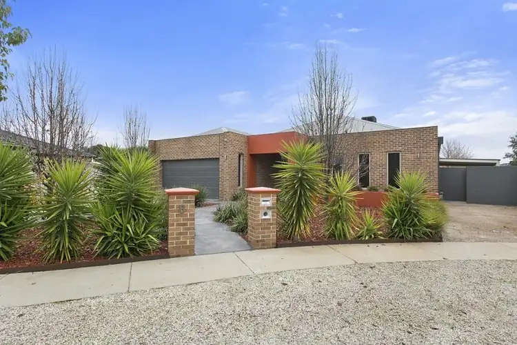 8 Alkoomi Court, Ascot VIC 3551