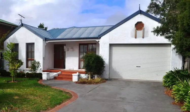 8 Oxford Way, Wonthaggi VIC 3995