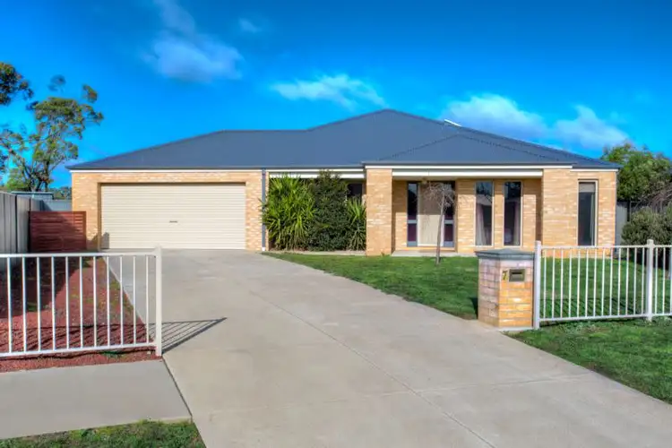 7 King George Way, Mitchell Park VIC 3355