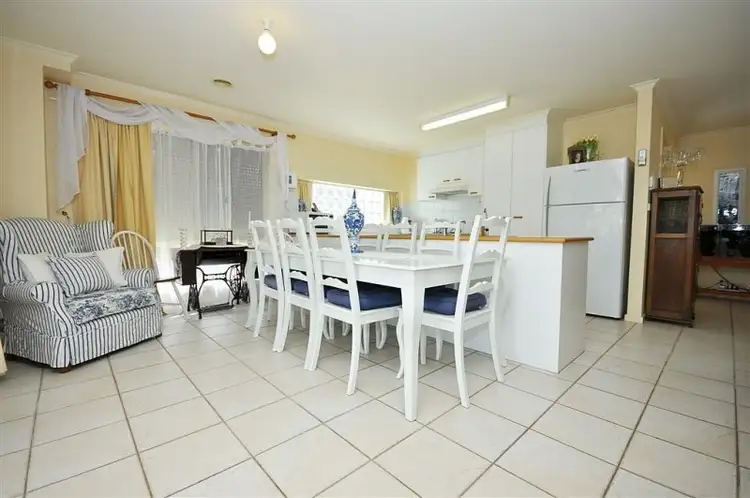 Sixth view of Homely house listing, 11 The Ridge, Roxburgh Park VIC 3064