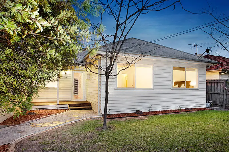 Main view of Homely house listing, 1/39 Stenhouse Avenue, Brooklyn VIC 3012