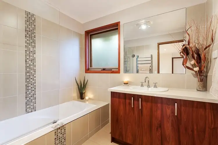 Sixth view of Homely house listing, 4 Somali Close, Diamond Creek VIC 3089