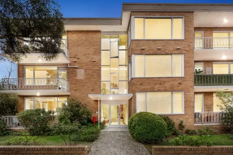 1/98 Burke Road, Malvern East VIC 3145