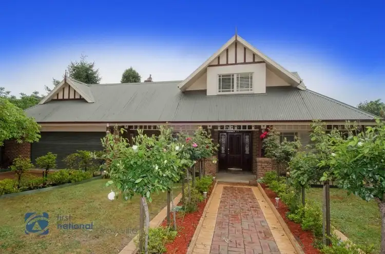15 Buckingham Drive, Rowville VIC 3178