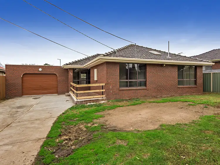 13 Fairmont Street, Kings Park VIC 3021