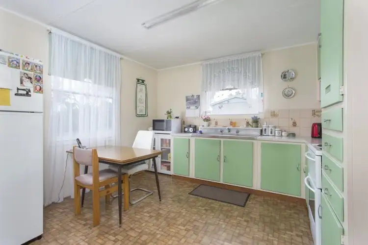 Fifth view of Homely house listing, 9 Sherrard Court, North Bendigo VIC 3550