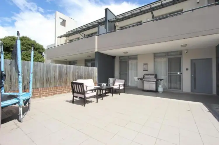 2/11 Glenvale Avenue, Parklea NSW 2768