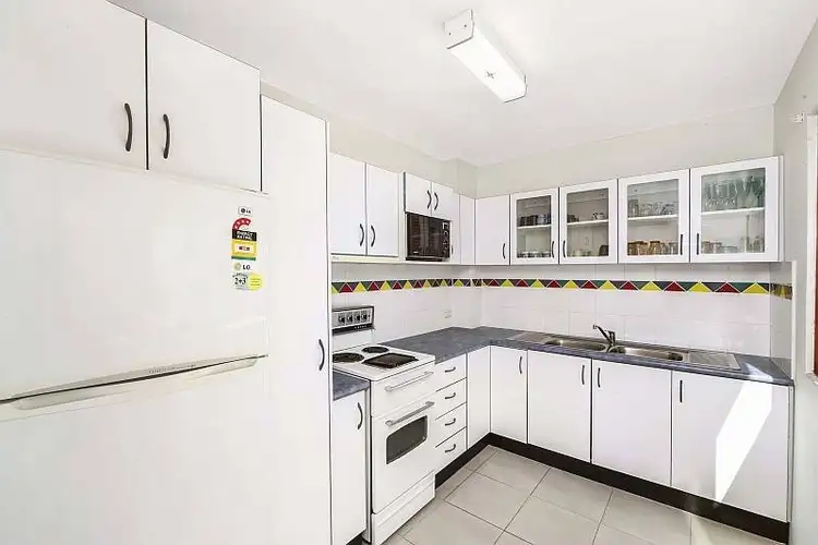 Second view of Homely unit listing, 1/105 Ocean Pde, Blue Bay NSW 2261