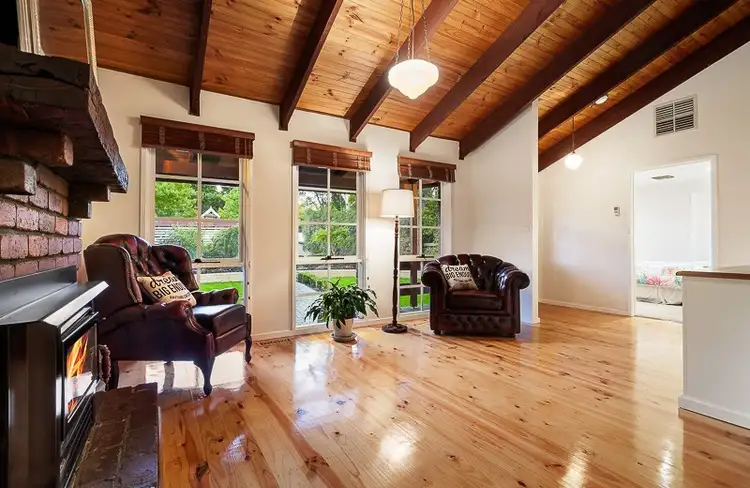 Fifth view of Homely house listing, 4 Oronsay Crescent, Diamond Creek VIC 3089