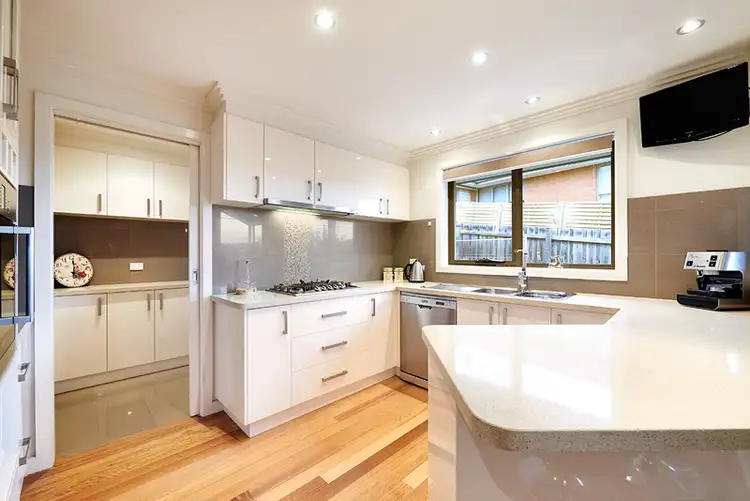 Second view of Homely house listing, 3 Kiers Court, Viewbank VIC 3084