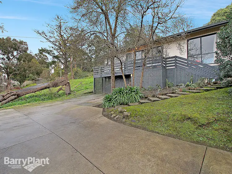 18 Craig Avenue, Ferntree Gully VIC 3156