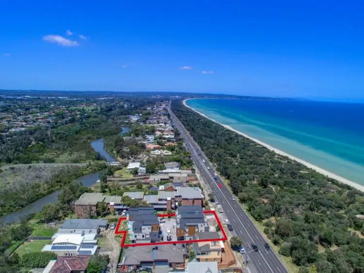 Fourth view of Homely townhouse listing, 8/58 Nepean Highway, Seaford VIC 3198