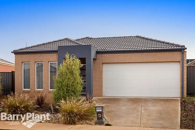 7 Vicky Court, Point Cook VIC 3030