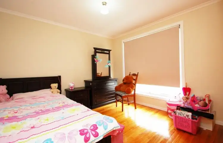 Seventh view of Homely house listing, 8 Nourell Court, Meadow Heights VIC 3048
