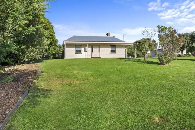 Second view of Homely house listing, 16 Laguna Court, Portland VIC 3305