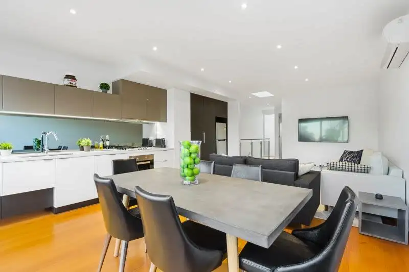 Main view of Homely townhouse listing, 5/362 Belmore Road, Balwyn VIC 3103