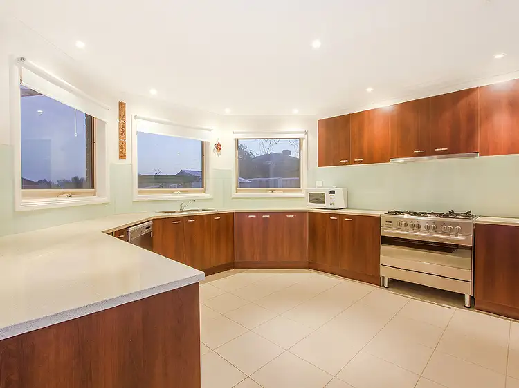 Fifth view of Homely house listing, 5 Lancelot Court, Hillside VIC 3037