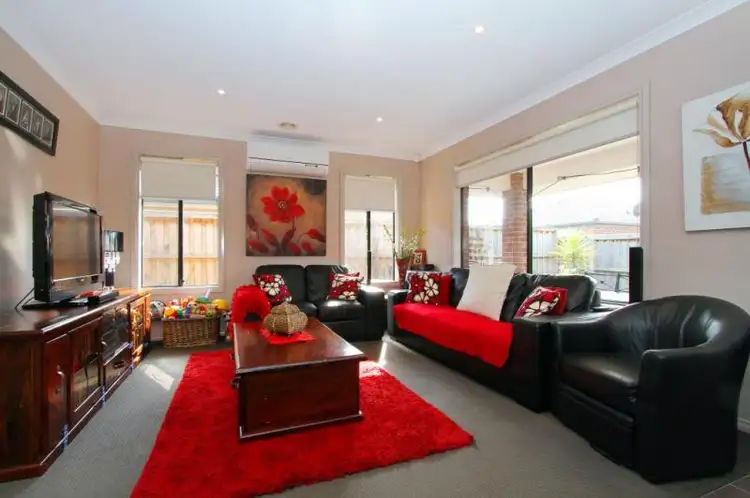 Fourth view of Homely house listing, 8 Positano Way, Lalor VIC 3075