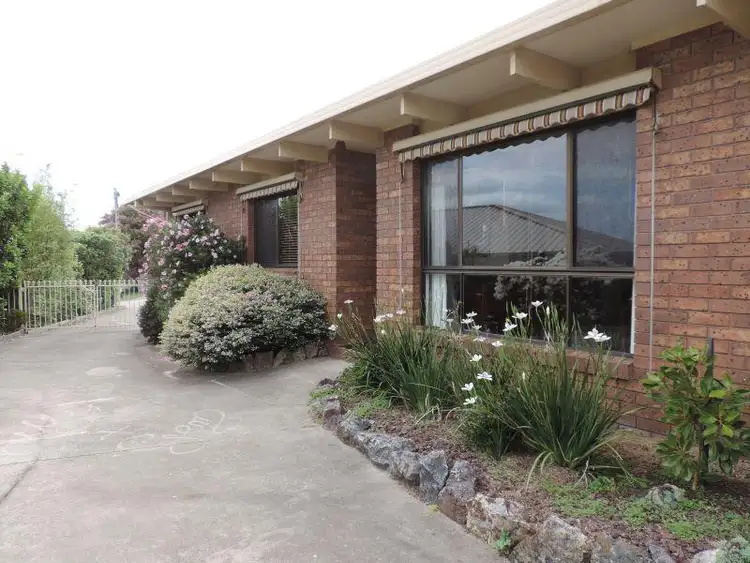 12 Ocean Court, Lakes Entrance VIC 3909