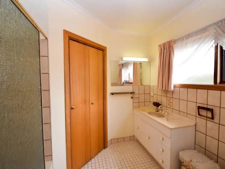 Seventh view of Homely house listing, 5 Froh Court, Wangaratta VIC 3677