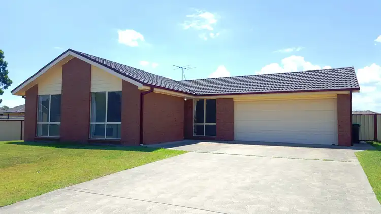 6 Coburn Circuit, Metford NSW 2323
