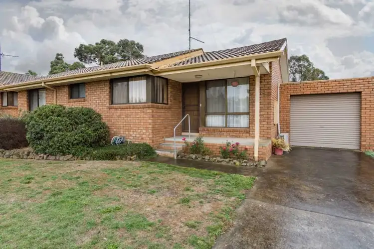 2/1 Glenvale Road, Mount Clear VIC 3350