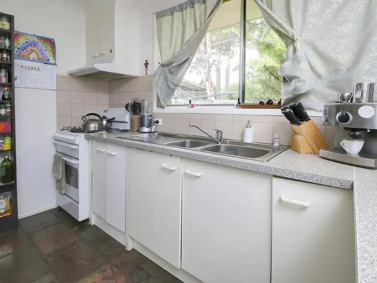 Sixth view of Homely house listing, 9 Benong Court, Frankston VIC 3199