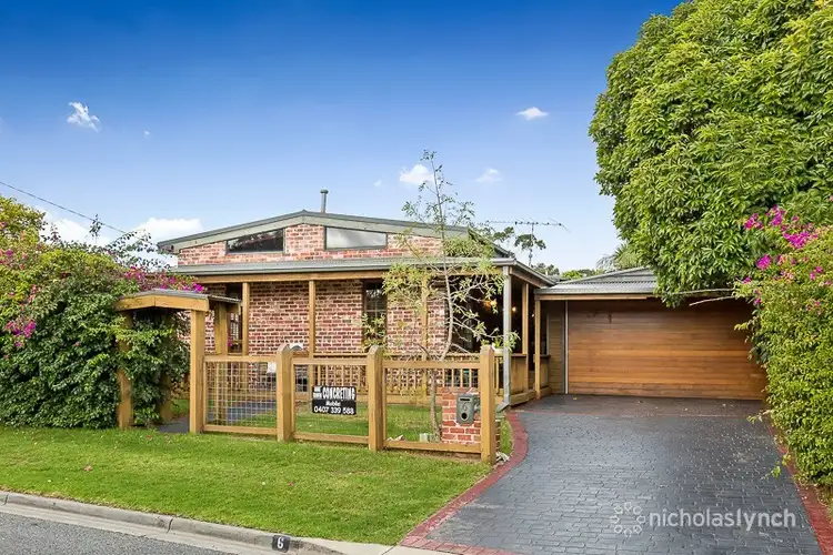 6 Cawarra Street, Mornington VIC 3931