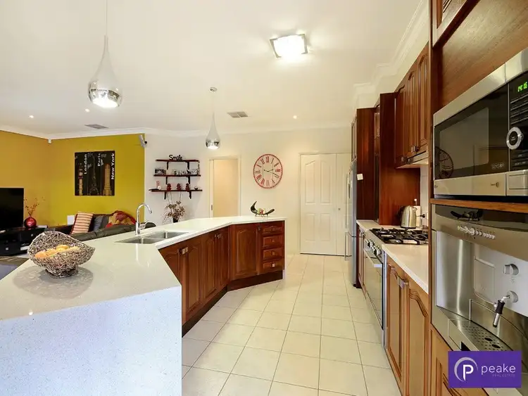 Sixth view of Homely house listing, 4 Silverleaves Boulevard, Berwick VIC 3806