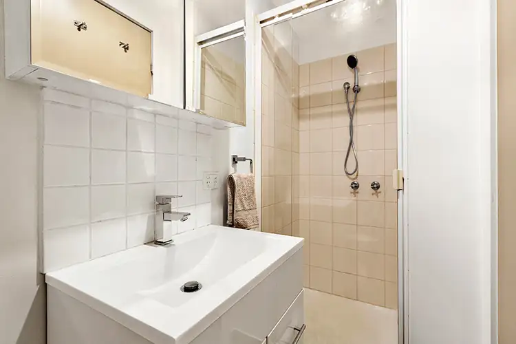 Fifth view of Homely apartment listing, 13/1083-1089 Glenhuntly Road, Glen Huntly VIC 3163