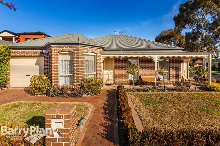 17 Chiarella Place, Altona Meadows VIC 3028