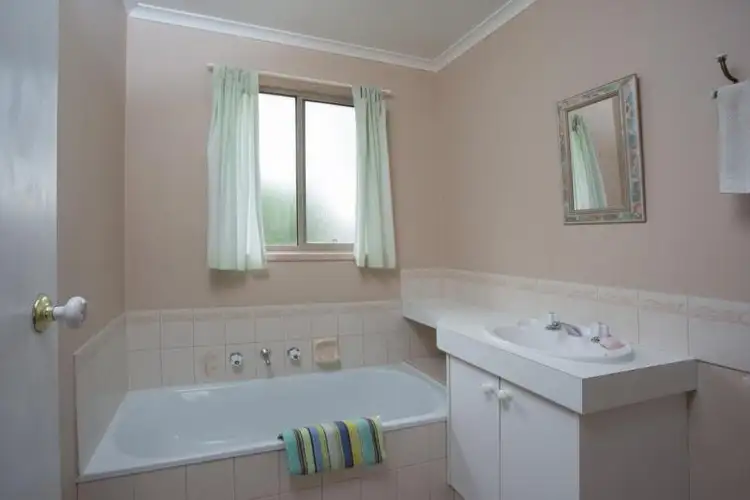 Fifth view of Homely house listing, 5 Lowe Street, Kangaroo Flat VIC 3555