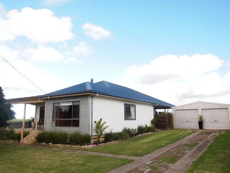 Main view of Homely house listing, 5 Hoyt Street, Lindenow VIC 3865