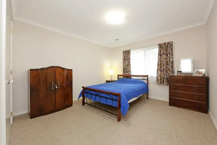 Sixth view of Homely house listing, 4 Lindfield Court, Knoxfield VIC 3180