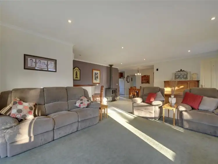 Sixth view of Homely house listing, 2 Rhodes Court, Glengarry VIC 3854