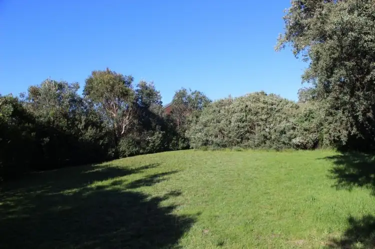 40 BRADLEY AVENUE, Venus Bay VIC 3956