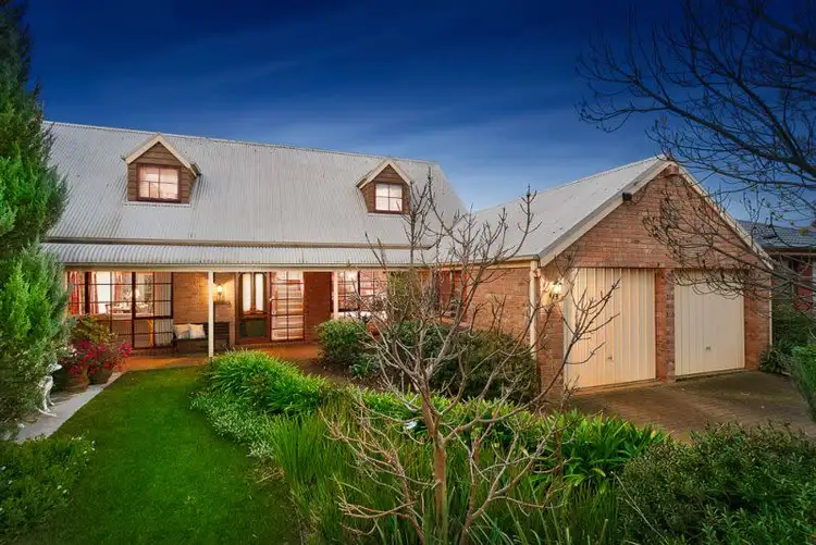 8 Abbey Alley, Greenvale VIC 3059
