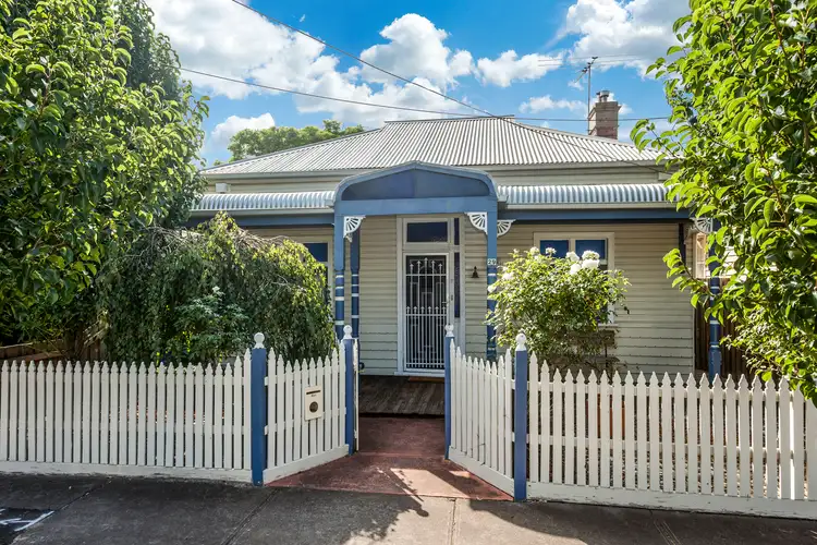 29 Queensville Street, Kingsville VIC 3012