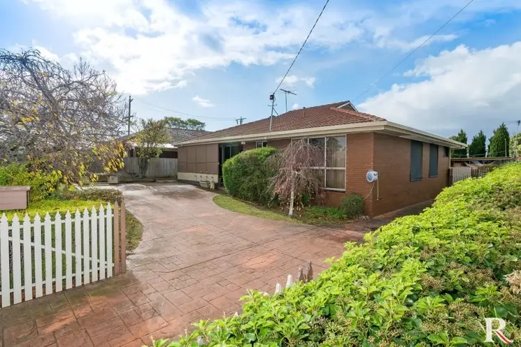 8 Turner Avenue, Lara VIC 3212