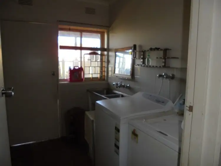 Seventh view of Homely house listing, 4 Sawka Court, Robinvale VIC 3549
