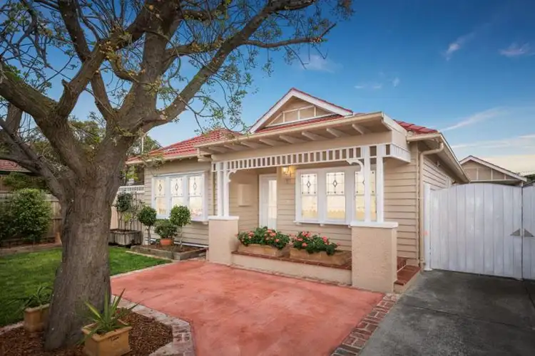 17 Lane Crescent, Reservoir VIC 3073