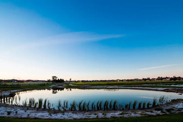 Seventh view of Homely house listing, 6 Canopy Crescent, Hillside VIC 3037