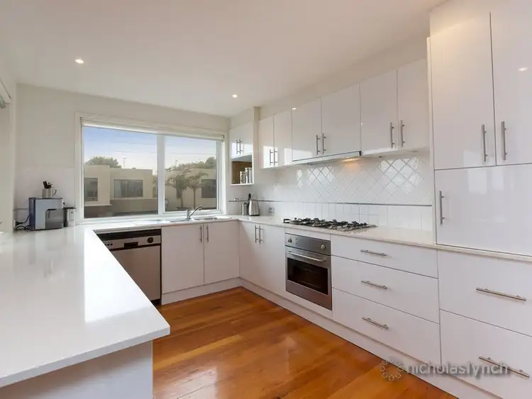 Second view of Homely house listing, 10 Balmoral Avenue, Safety Beach VIC 3936
