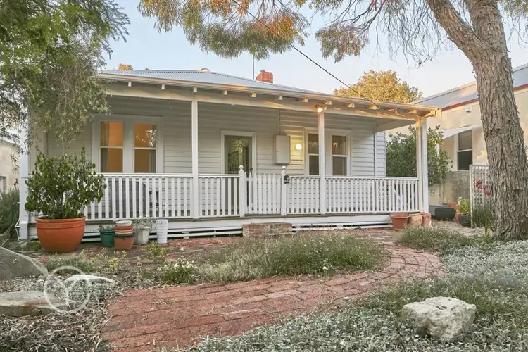 8 Charles Street, South Fremantle WA 6162