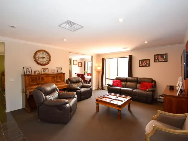 Second view of Homely house listing, 8 Wooloona Court, Wangaratta VIC 3677