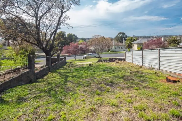8A Echuca Street, Quarry Hill VIC 3550